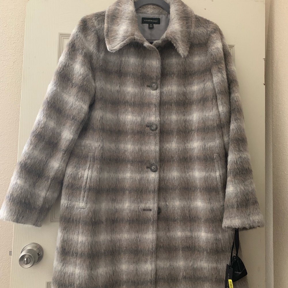 Beautiful Katherine Kelly Coat